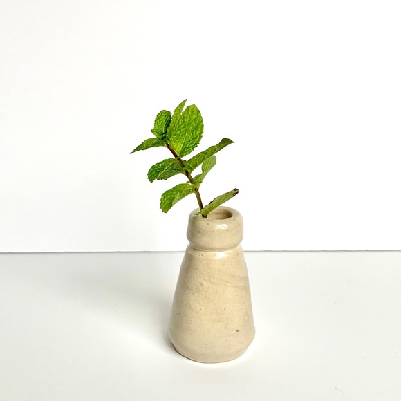 Glazed pottery bud vase.    B2 - Picture 3 of 6